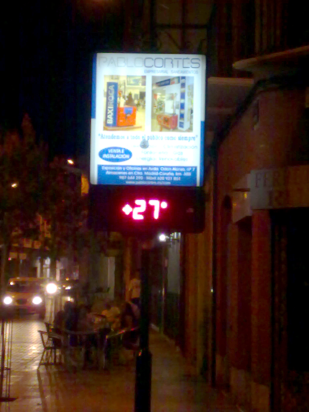 100825termometro27noche