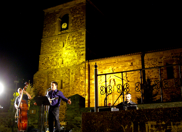 100828pconcierto_luzfarola_tenor