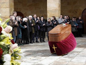 110222funeralodonalonso