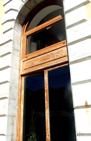 111011ventanaconsistorio
