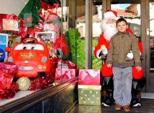 111224papanoeltoystore