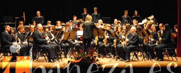 121124conciertobanda