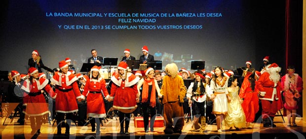 121223conciertonavidenobanda