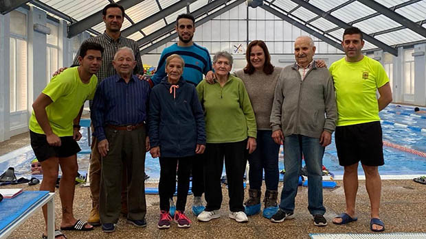 121224recepcionpiscina