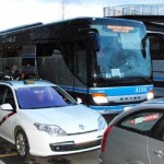 130218paradaprovisionalautobuses Los autobuses han comenzado a parar en la "estación" provisional de la N-VI.