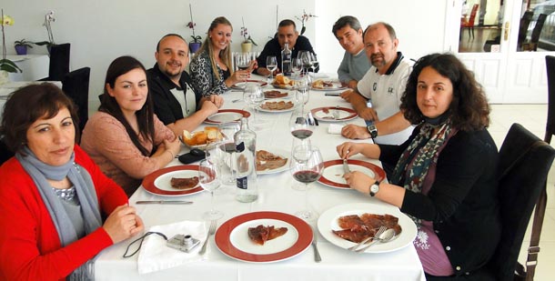 130524comidamiradorbrasilenos