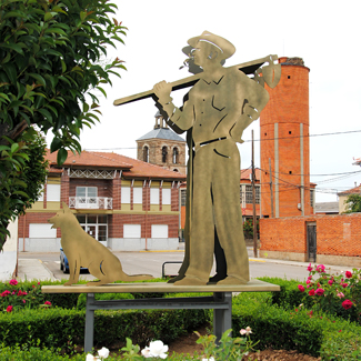 Monumento de homenaje al campesino o agricultor en Valdesandinas
