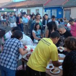 140718fiestasbarriocarmen Las fiestas arrancaron con una parrillada popular.