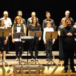 140807javieralonsocoral Un momento del pequeño 'concierto-ensayo' ofrecido por Javier y sus alumnos en el coliseo.