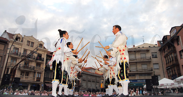 150815bailesregionales