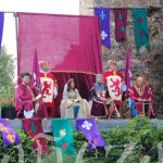 150913presacerrajerarepresentacion La representación se escenificó en el patio de armas del Castillo de los Bazán.