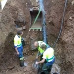 151106obrasaqualiabomba Los técnicos de Aqualia proceden a sustituir la bomba de impulsión de agua de la red de suministro.