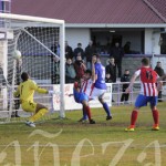 170115labanezafcbembibre El gol de La Bañeza FC no fue suficiente para llevarse los puntos del derbi leonés.