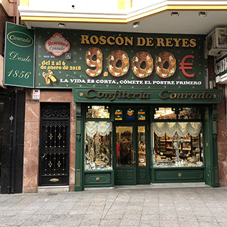 171226fachadaconradoconfiteria