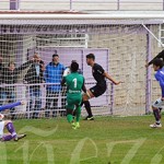 181101labanezafcjupiter El descuido del portero del Júpiter le dio los puntos a La Bañeza FC.