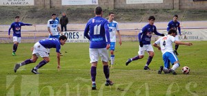 181125labanezafcalmazan La Bañeza FC no pudo plantarle cara a la SD Almazán.