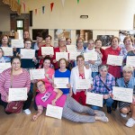 190624tallerjimenez Participantes en el taller con sus diplomas de asistencia.