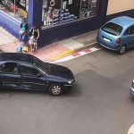210731accidente El accidente tuvo lugar en el Paseo de los Frailes, esquina con la calle Las Cortes.