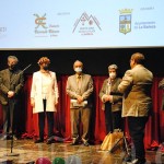 210925entregapremio La entrega del premio cerró el recital.